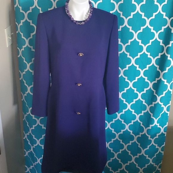 Dress - Picture 3 of 16